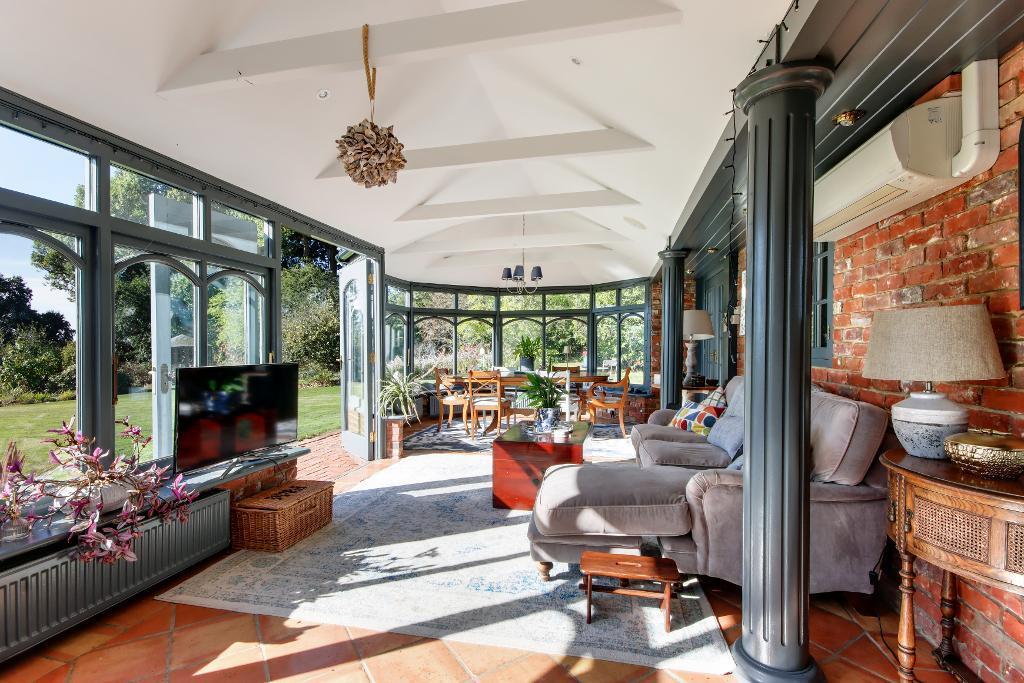 House in Tunbridge Wells, Hawkhurst - View 3