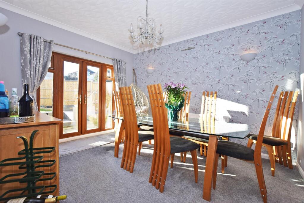 House in Gillingham, Twydall - View 4