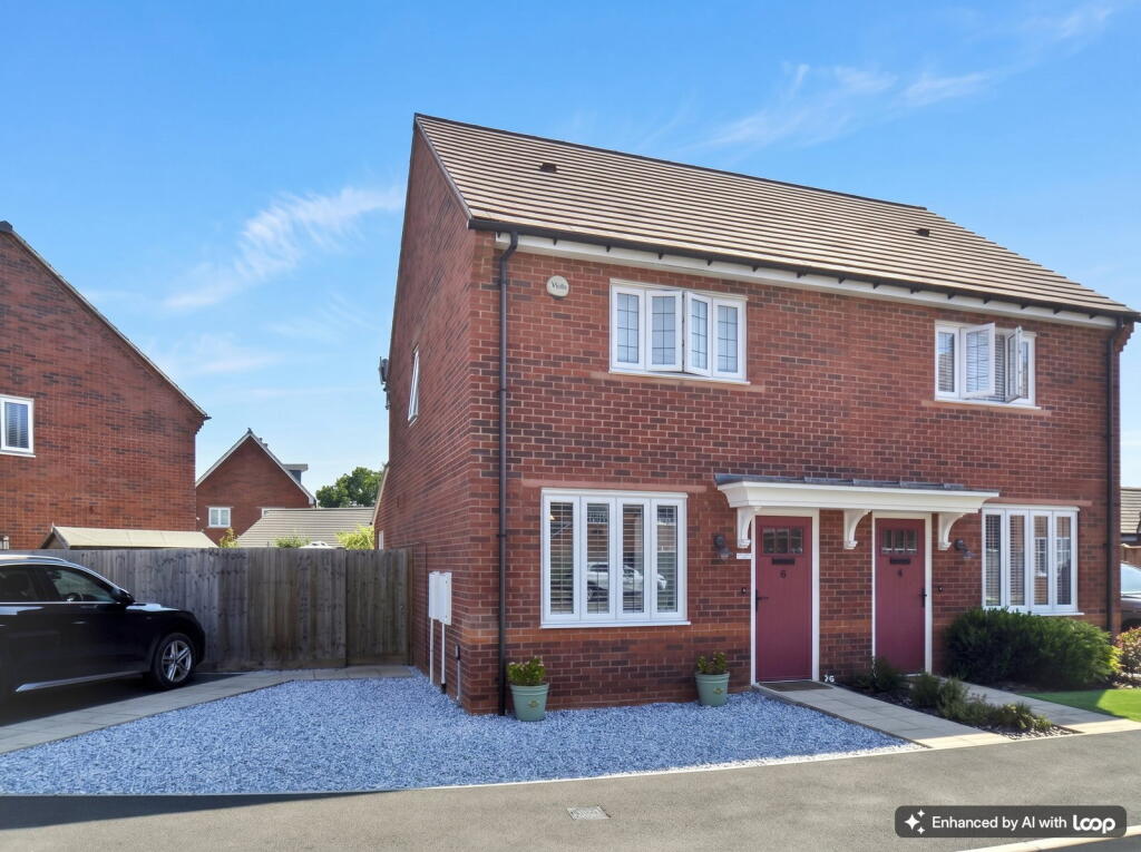 Main image of property: Weatherhead Close, Alcester, B49 5RH