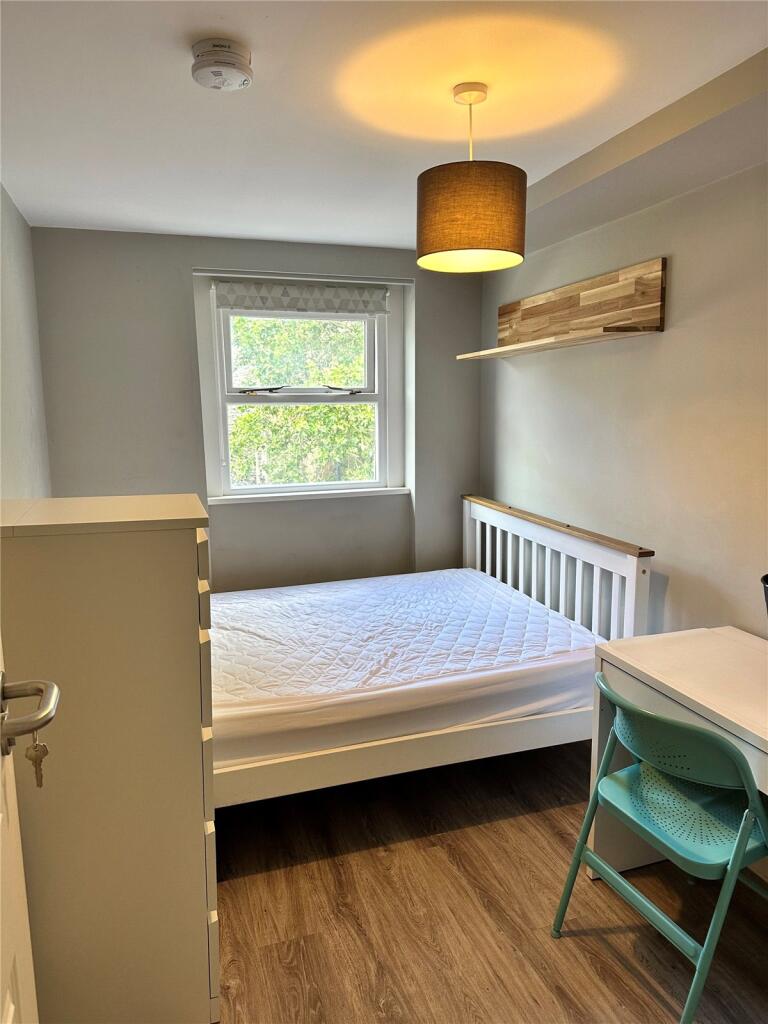 5 bedroom apartment for rent
