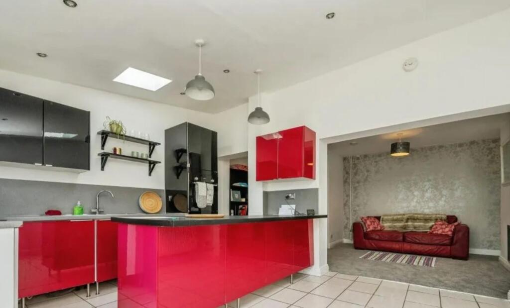 House in Worcester, Bull Ring, St John's - View 5
