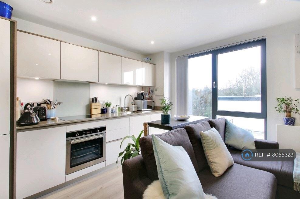 Apartment in Tonbridge - View 3