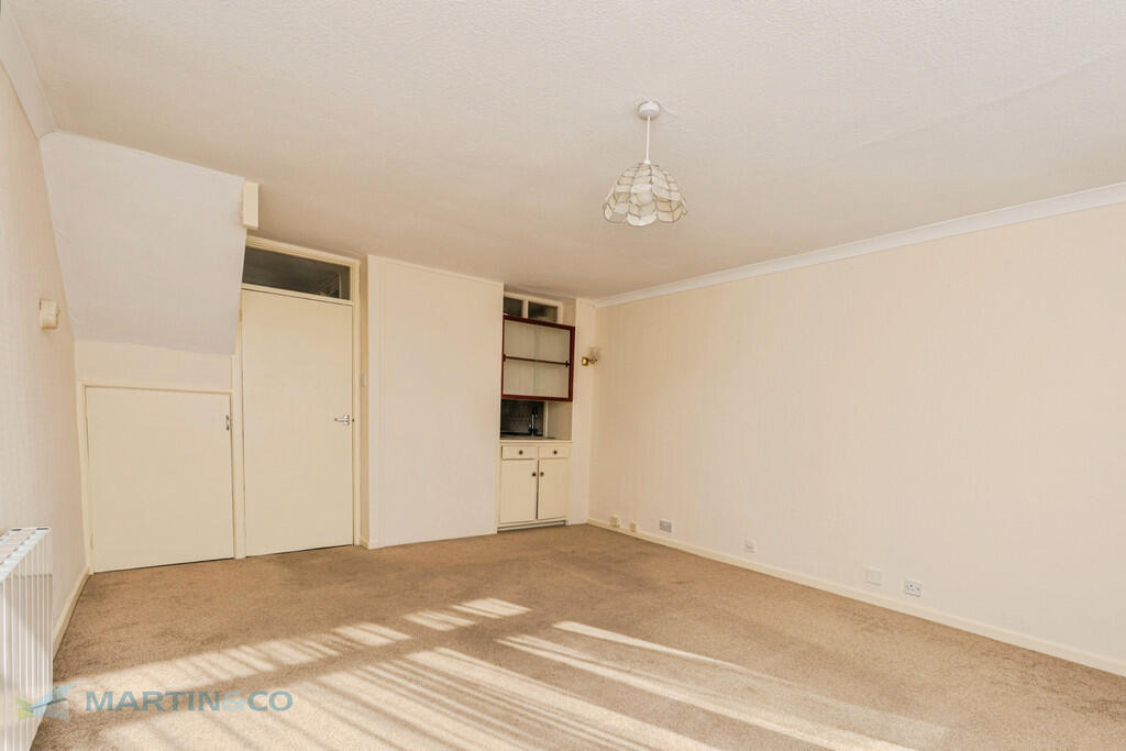 Hillview Court, Woking photo 4