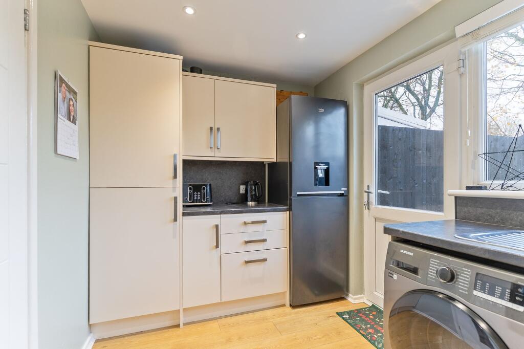 Springfield Close, Croesyceiliog, NP44 photo 4