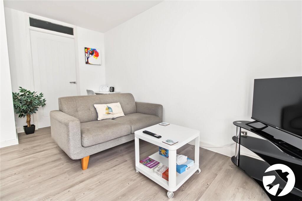 Apartment in Dartford - View 3