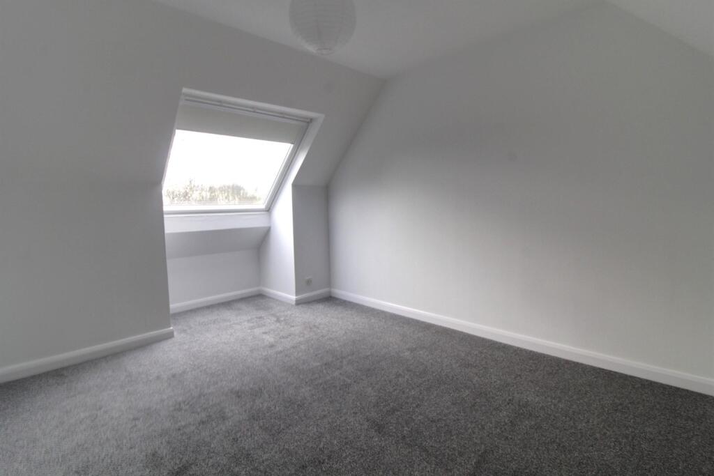 Additional image 4 of Flat, AL10