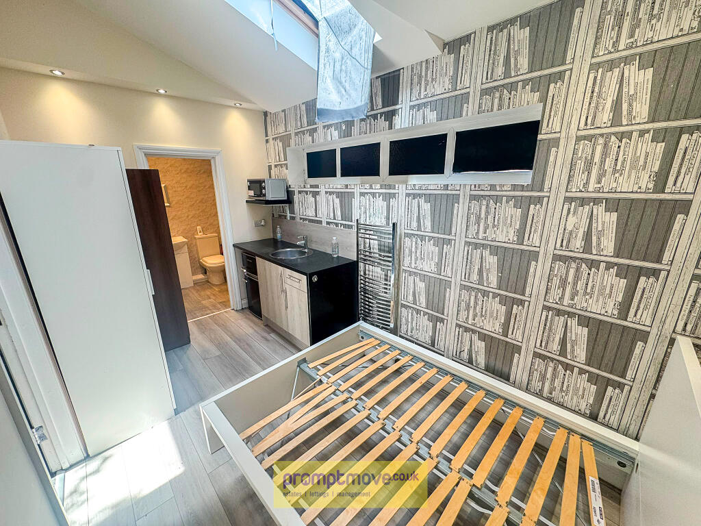 Main image of property: Ashcroft Road Luton LU2 9AA