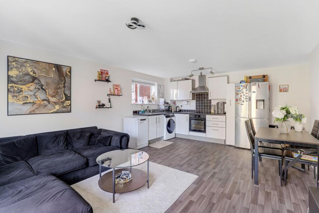 Apartment in Nottingham, Top Valley - View 5