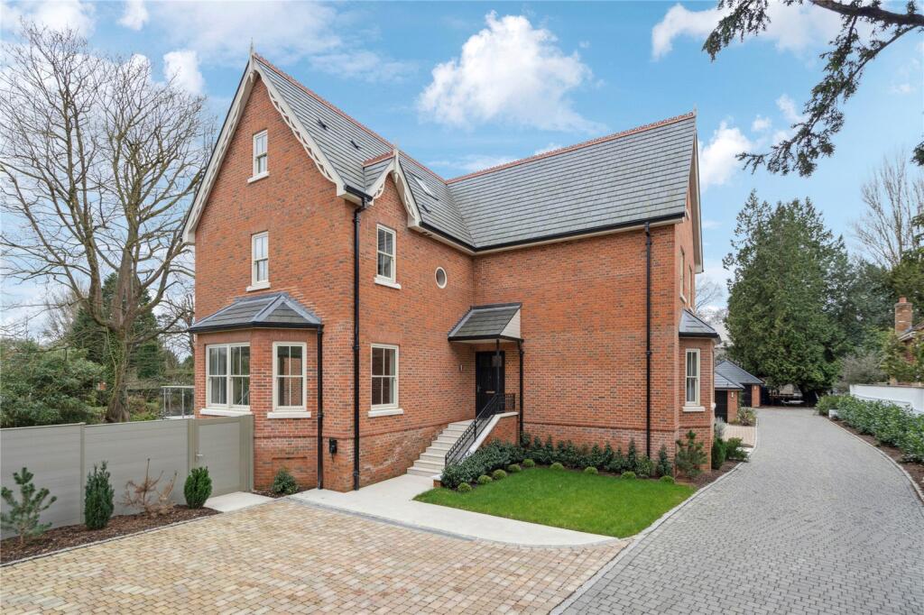 Main image of property: The Old Nursery, Hedsor Road, Bourne End, Buckinghamshire, SL8