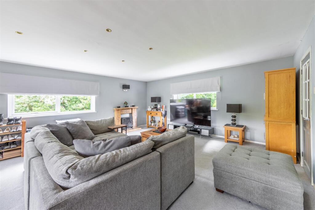 Field House Close, Hepscott, Morpeth, NE61 photo 4