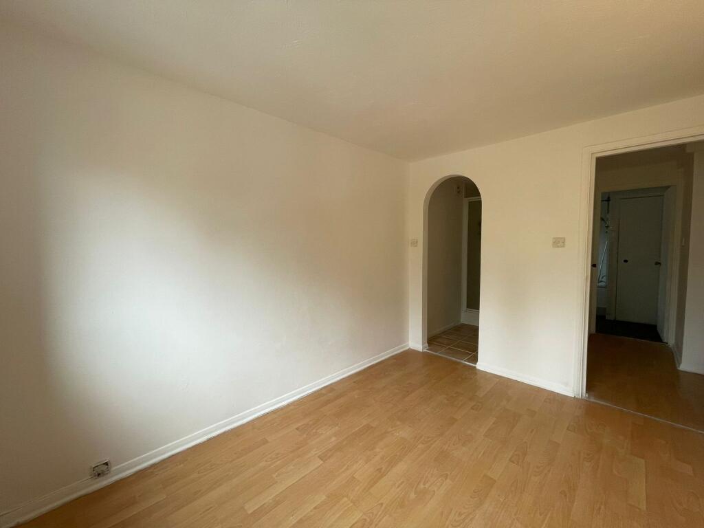Pavilion Way, Edgware, HA8 photo 4