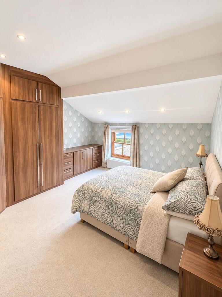 House in Bolton - View 4
