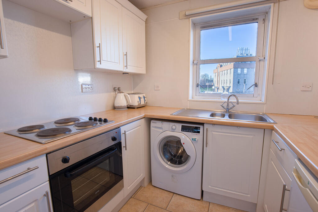 Apartment in Aberdeen - View 3