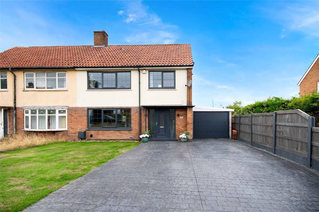 3-bed semi-detached on Grange View, Harworth, Doncaster, £210,000