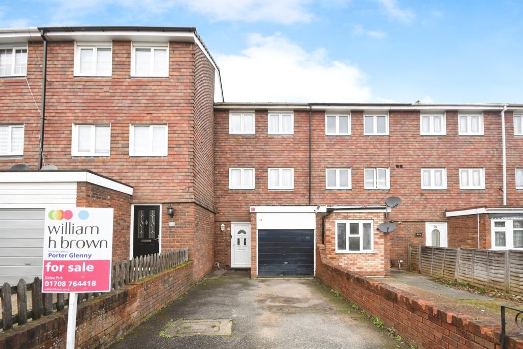 Main image of property: Sevenoaks Close, Romford