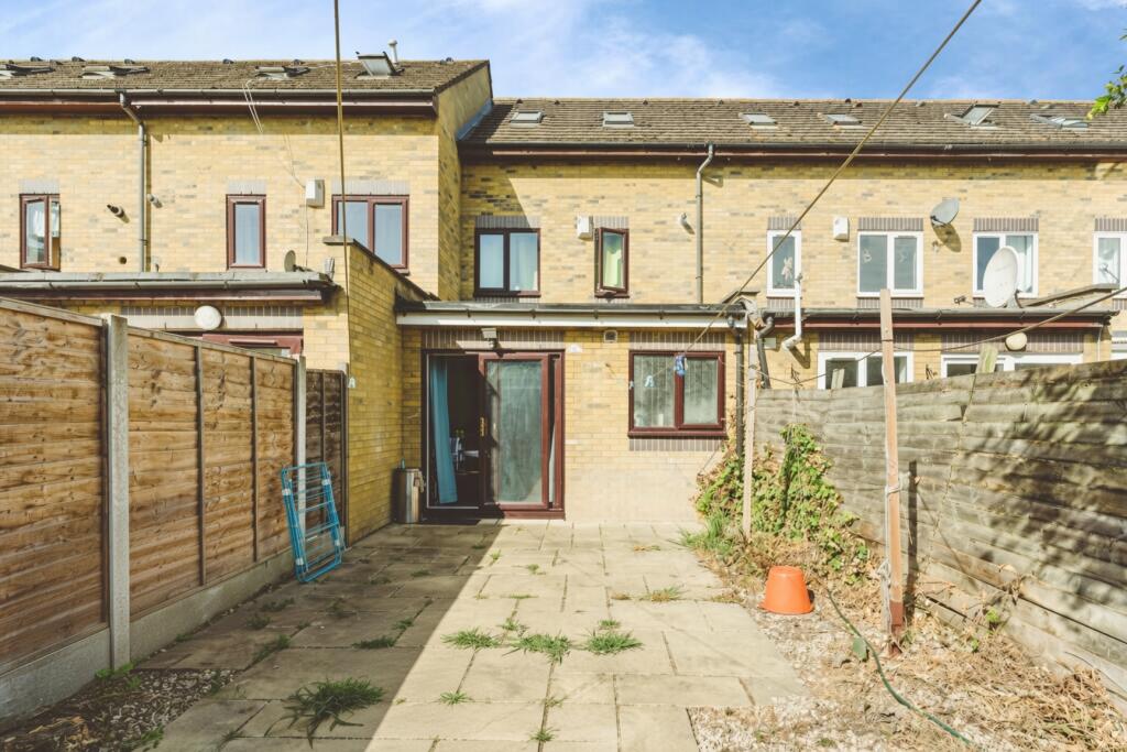 House in London - View 3
