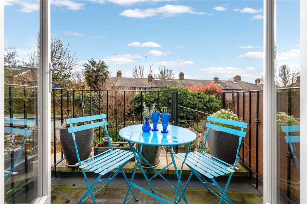 Treadgold Street, Notting Hill, W11 photo 3