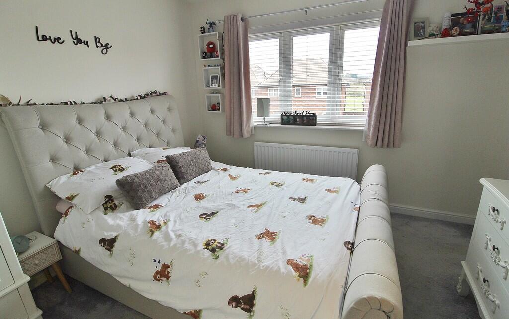 House in Portsmouth - More