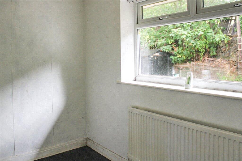 House in Bradford, Spring Bank, Keighley - More
