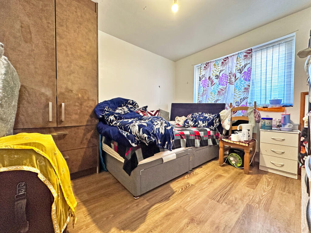 House in Sandwell, West Midlands - More