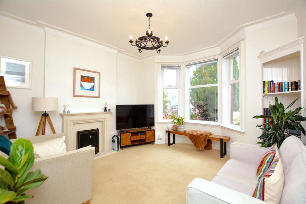 35 Caerlaverock Avenue, Prestwick, KA9 1HS photo 3