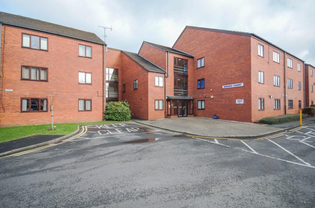 1-bed flat on Brooke Court, Little Pennington Street, Rugby, CV21, £70,000