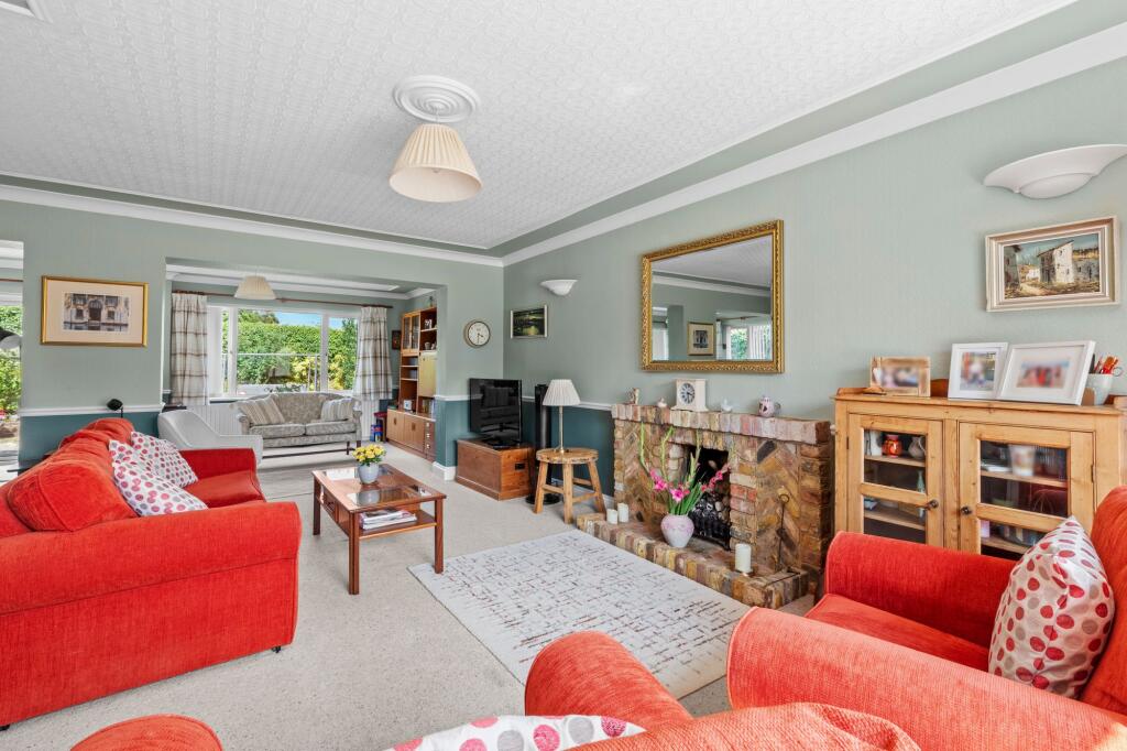 House in Loudwater, Chepping Wycombe - More