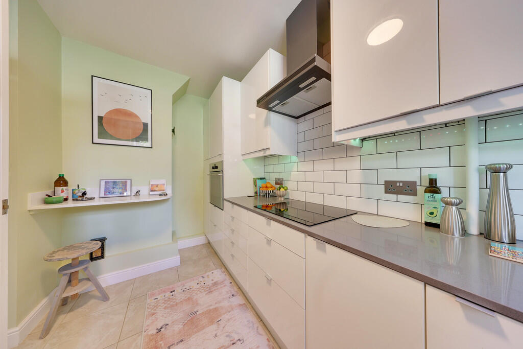 Apartment in Orpington, Scadbury, St Paul's Cray - More