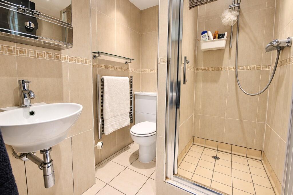Apartment in Flitwick, Central Bedfordshire - View 5