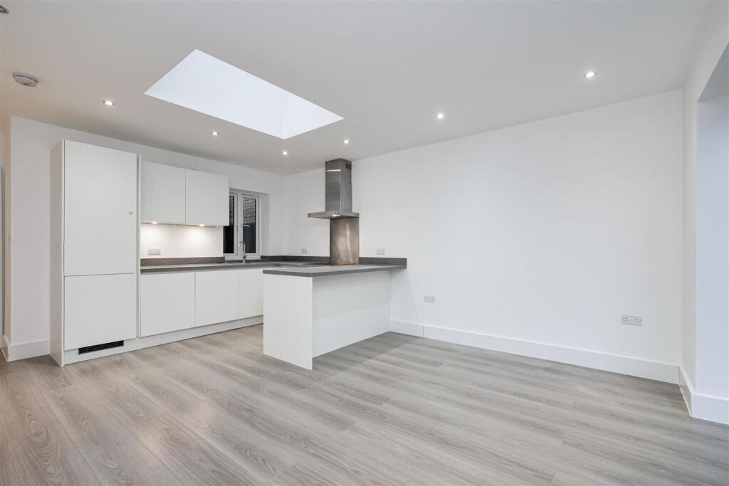 Main image of property: Pitshanger Lane, Ealing