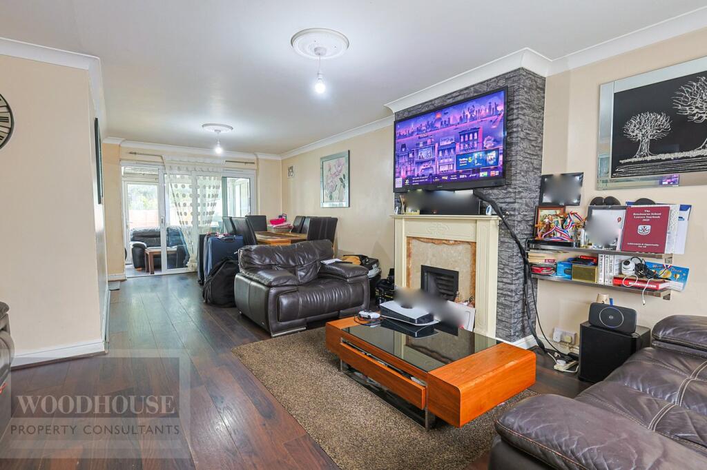 House in Broxbourne, Hertfordshire - View 2