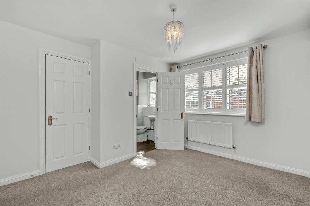 House in Elmbridge, Cobham - View 5
