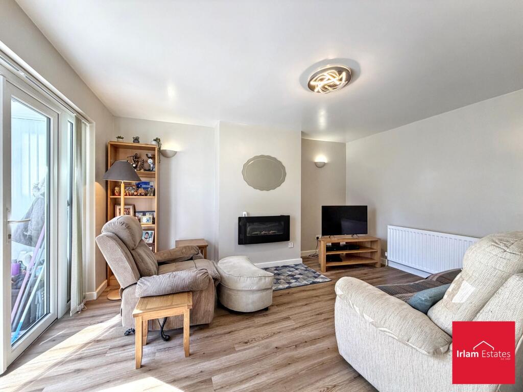 House in Salford, Greater Manchester - View 4