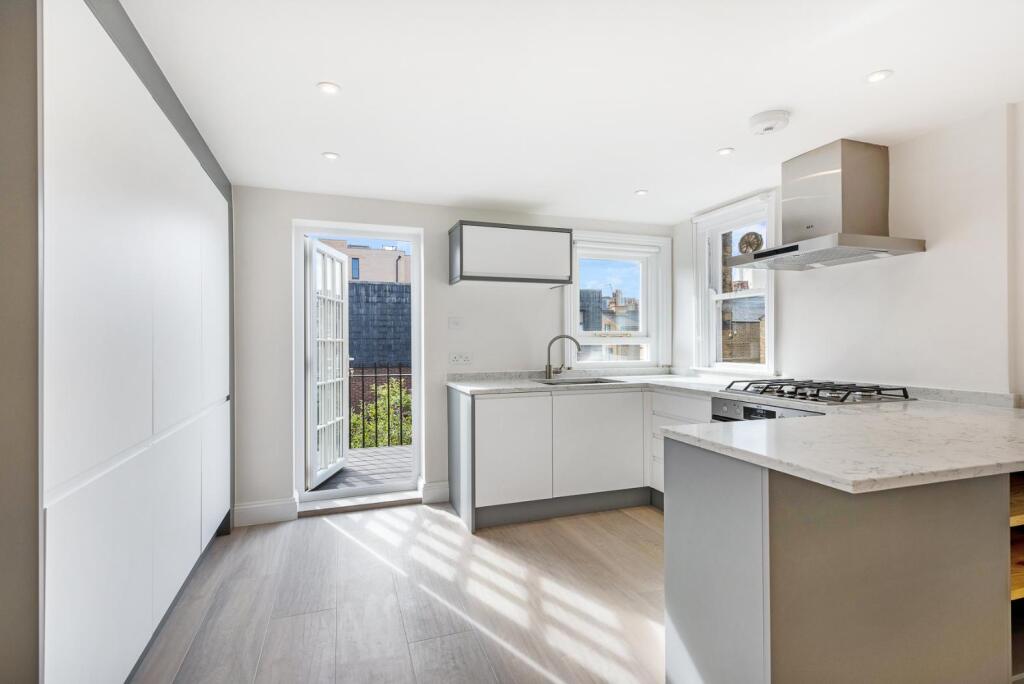 Apartment in London - View 5