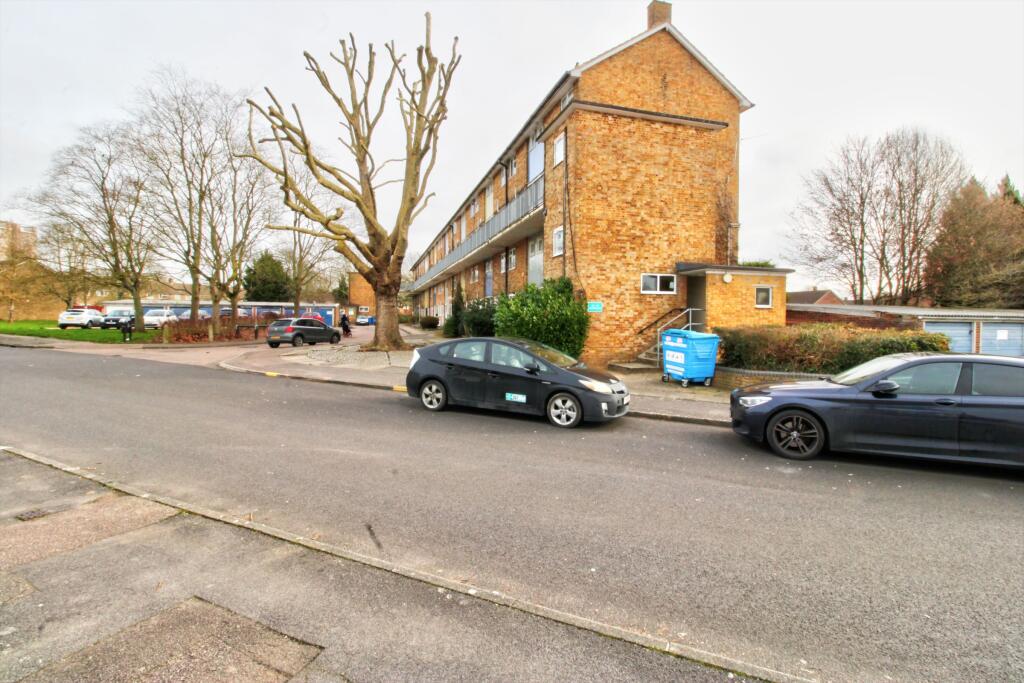 Apartment in Harlow, Essex - View 4