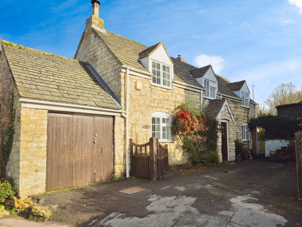 Main image of property: Paganhill Lane, Stroud