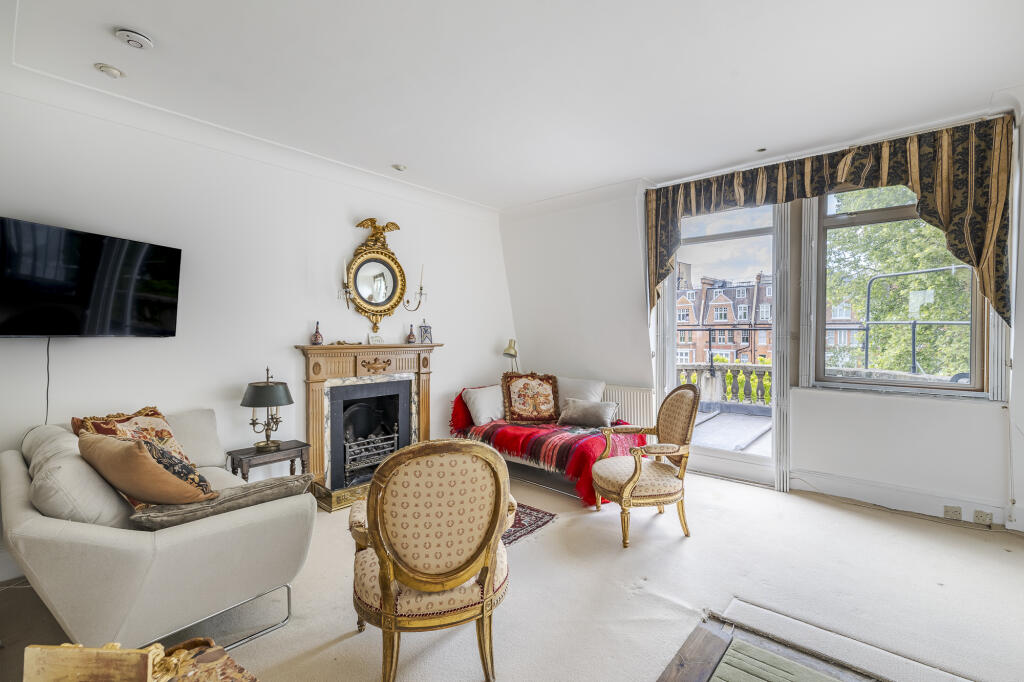 Main image of property: Third And Fourth Floor Mais, 36 Gloucester Walk, Kensington, London, W8