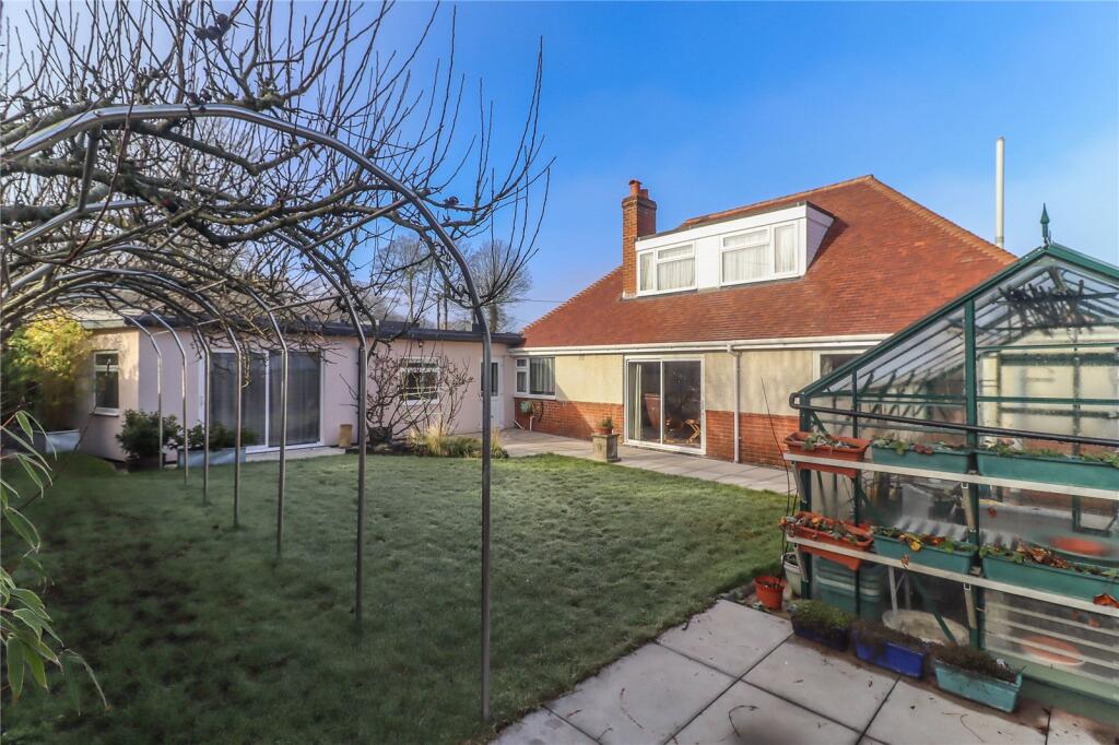 Branksome Avenue, Chilbolton, Stockbridge, Hampshire, SO20 photo 3