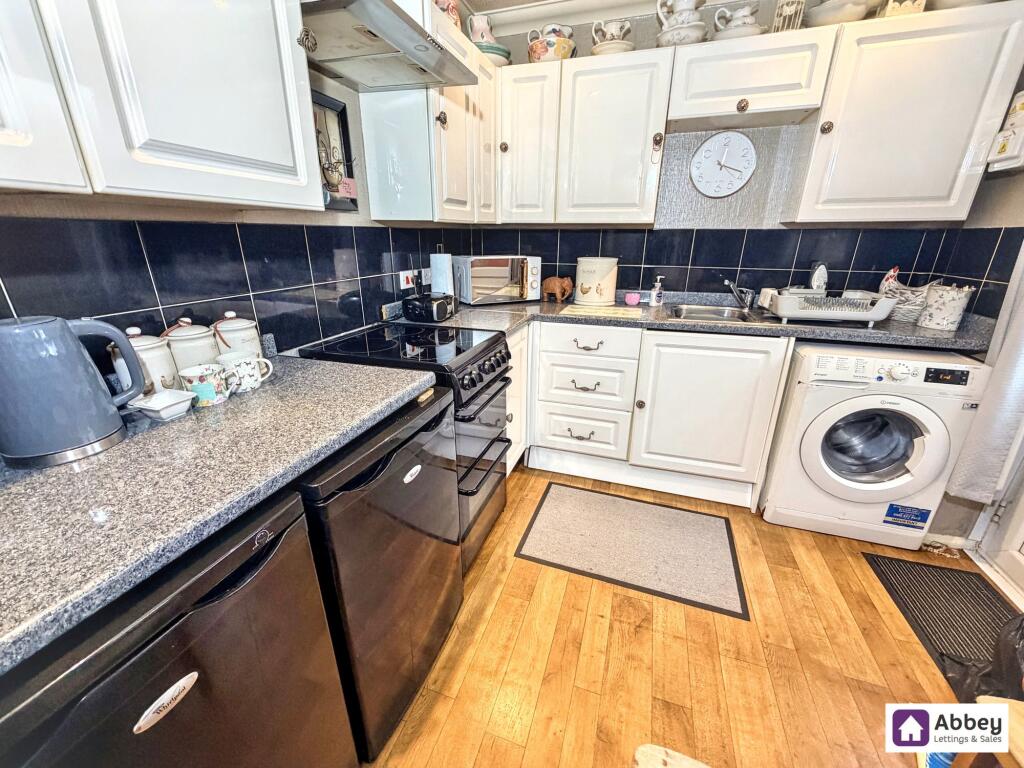 Warren Avenue, Leicester, LE4 photo 3