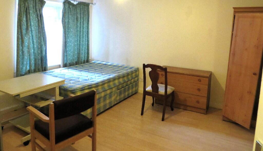 Main image of property: Fitzhamon Embankment, Cardiff(City), CF11