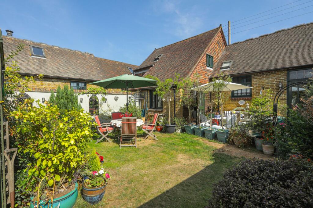 The Courtyard, Durlock Road, Staple, Canterbury, CT3 - View 4