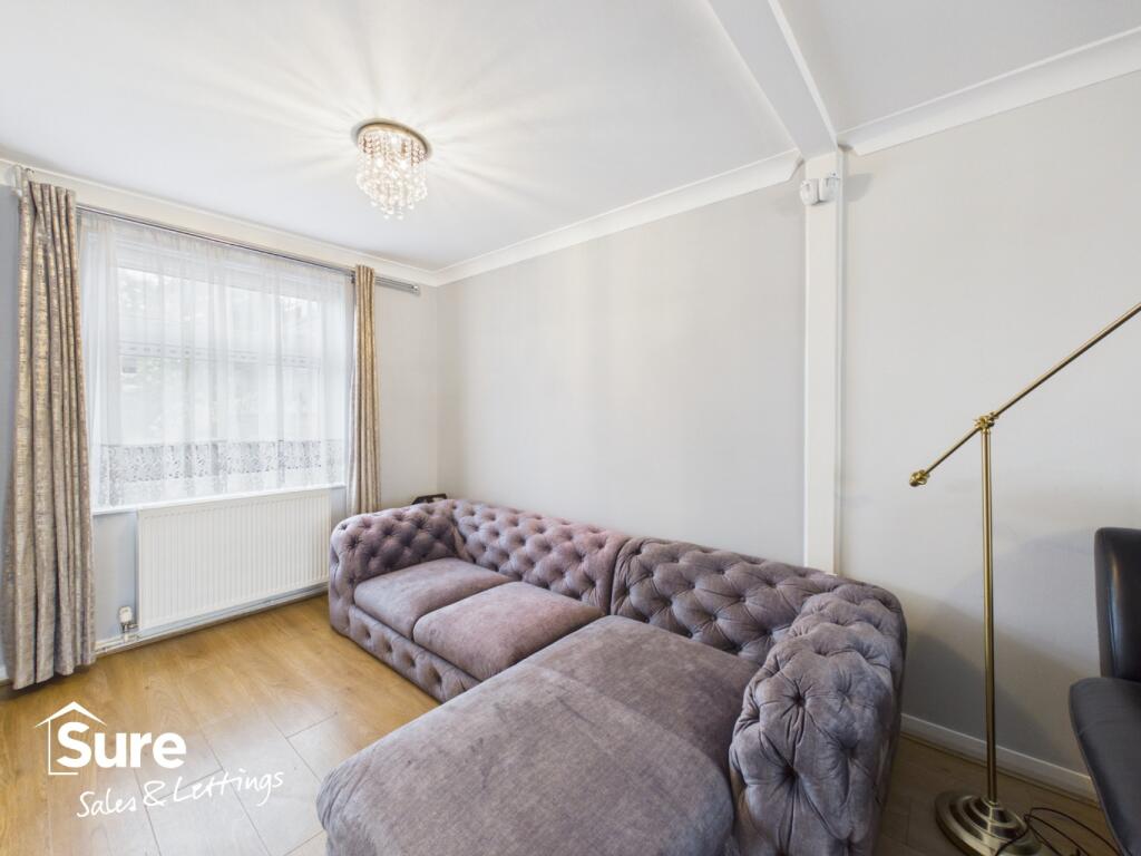 House in Dacorum, Hertfordshire - More
