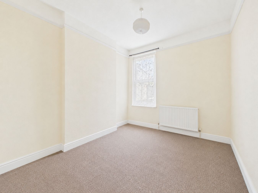 Apartment in Weston-super-Mare, North Somerset - More