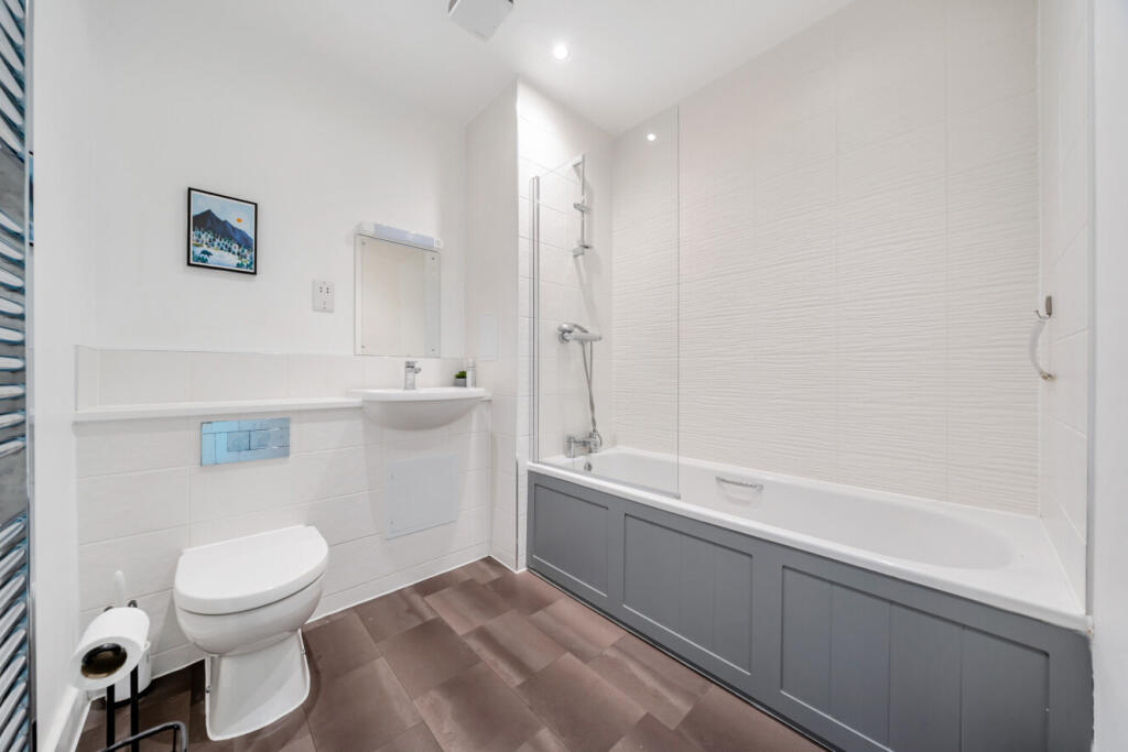 Apartment in London - View 5