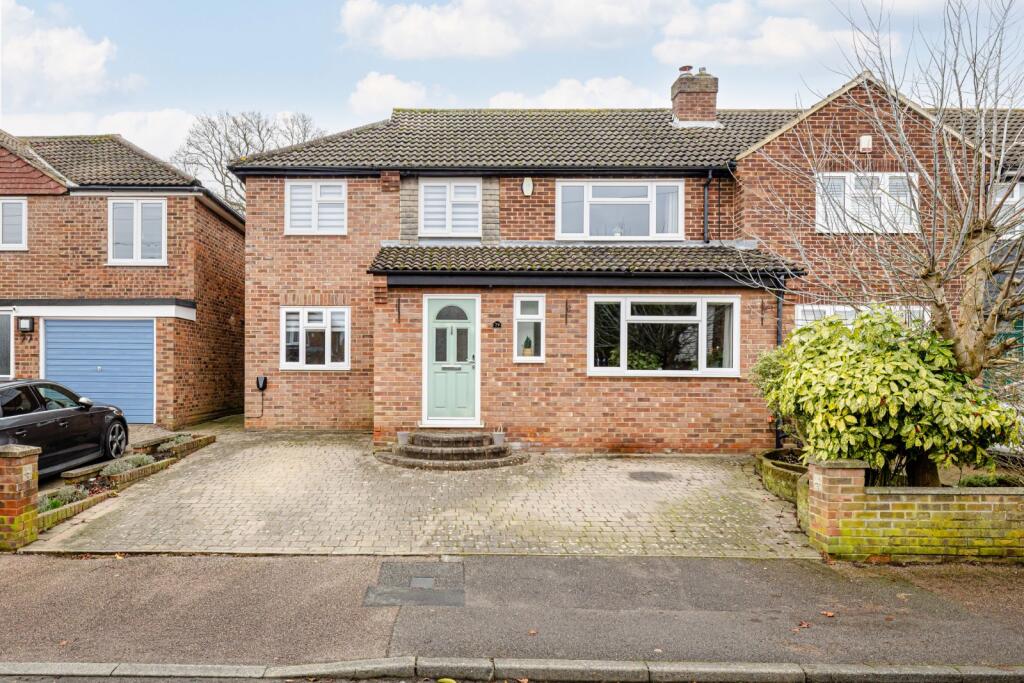 Main image of property: Rochford Road, Bishop's Stortford, Hertfordshire, CM23