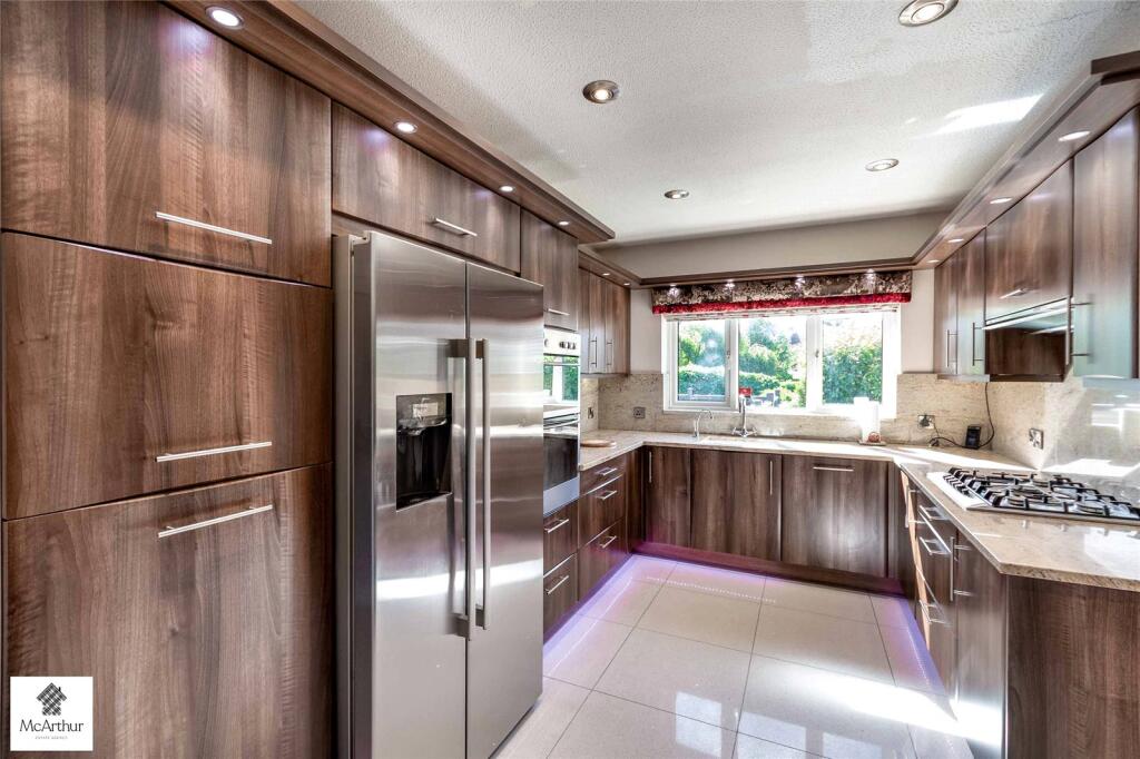 House in Doncaster, Bawtry - More