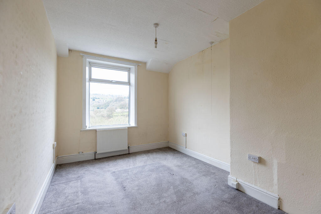 6 Rose Place, Luddendenfoot, HX2 6AZ – další