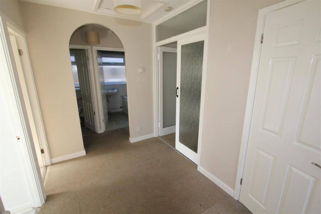 Woodside, Hertford Heath photo 4