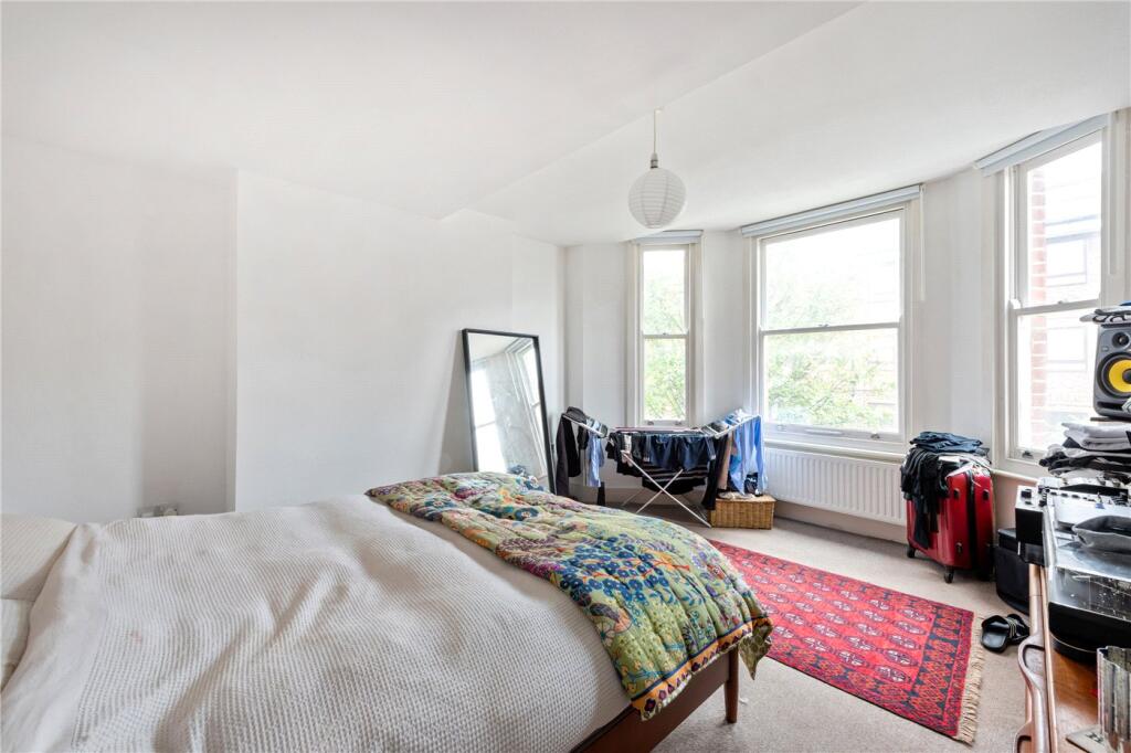 Apartment in London - View 5