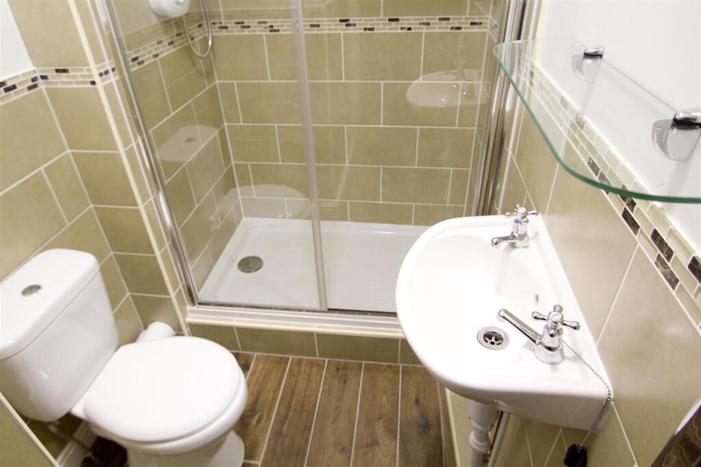 House in Leeds, West Yorkshire - More